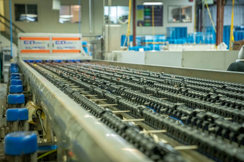 Industrial conveyor belt system